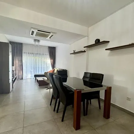 Sophisticated 2br With Pool & Terrace Views