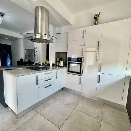 Appartamento Sophisticated 2br With Pool & Terrace Views *