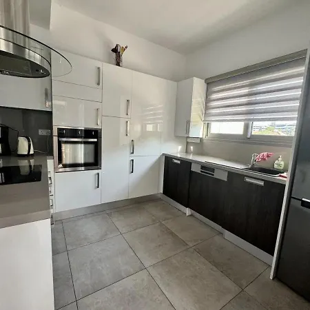 Appartamento Sophisticated 2br With Pool & Terrace Views Limisso